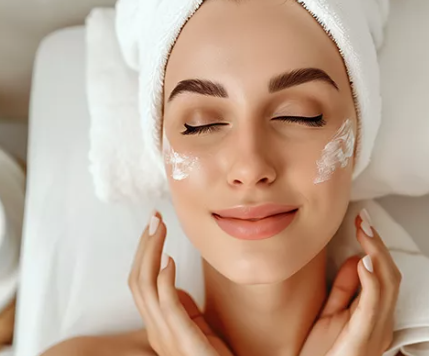 Clean fragrance scent profile with fresh and airy character